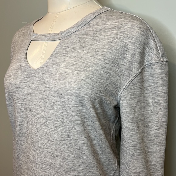 Women’s Juicy Couture Gray Long Sleeve Keyhole Neckline Shirt - Picture 8 of 10
